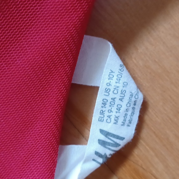 H&M Red sparkle Dress size 9-10 - Picture 5 of 6